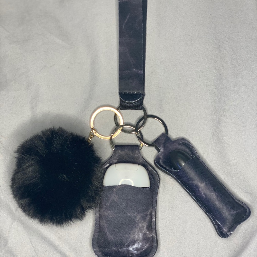 Key chain and accessories holder